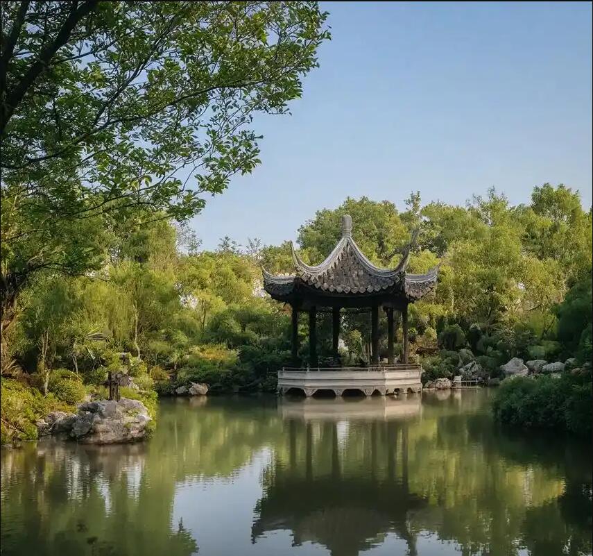 湛江霞山含玉餐饮有限公司